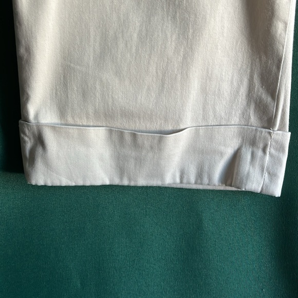 Willi Smith Khaki Capri Pants. Size 10. - Picture 6 of 10